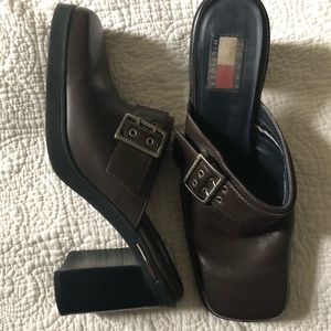 Tommy Hilfiger mules brown with buckle